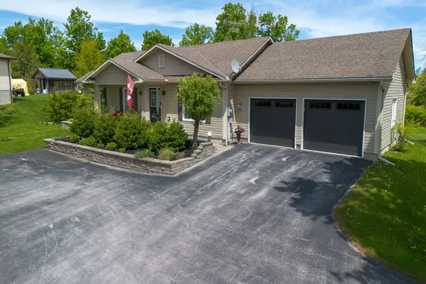 27 Greengables DR, Oro-medonte, ON L0L 1T0