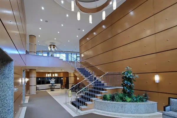 35 Viking LN #2245, Toronto W08, ON M9B 0A2