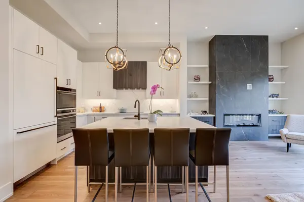 62 Ash CRES, Toronto W06, ON M8W 1E6