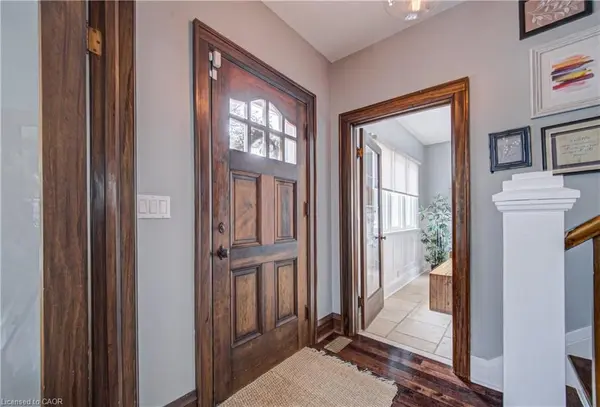 53 LINCOLN AVE, Cambridge, ON N1R 4W6