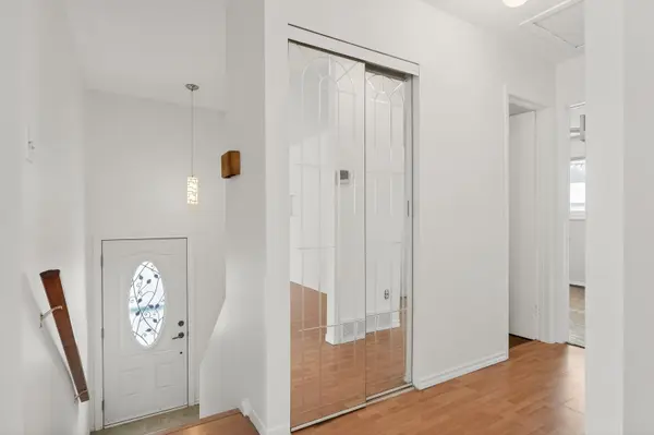 194 Mcelroy DR, Kanata, ON K2L 1Y1