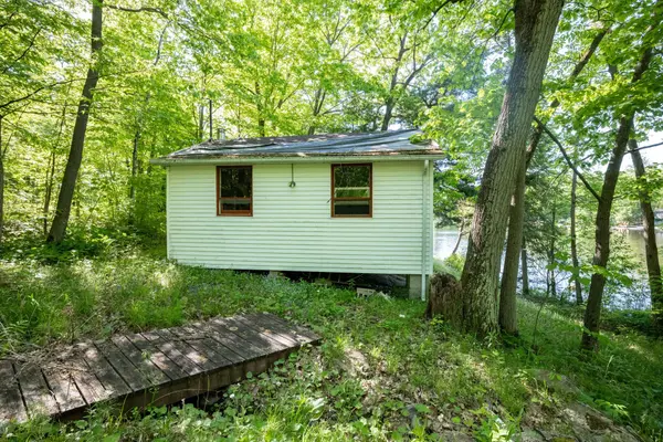 520 Sweets Portage RD, Georgian Bay, ON L0K 1S0