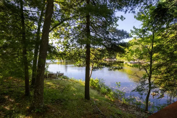 520 Sweets Portage RD, Georgian Bay, ON L0K 1S0