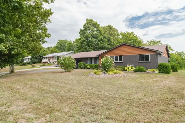 90 Carson Lake CRES, South Bruce Peninsula, ON N0H 2G0