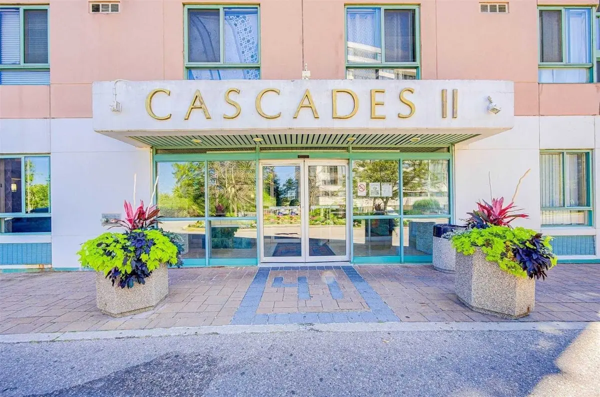 41 Markbrook LN #213, Toronto W10, ON M9V 5E6