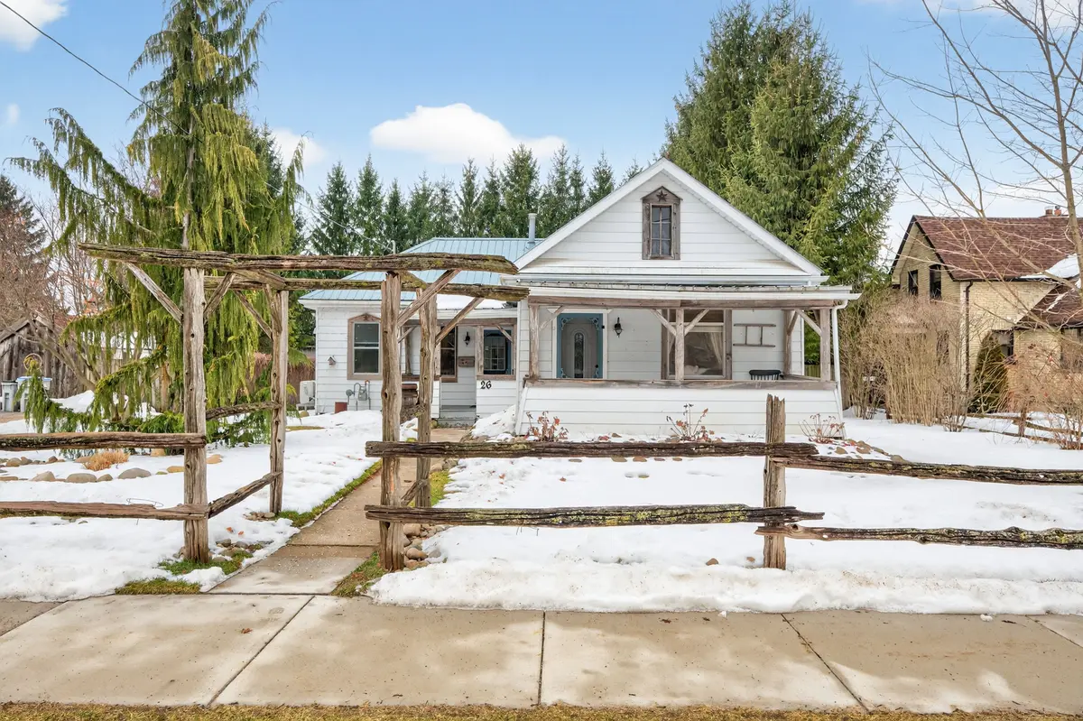 26 Arthur ST, Strathroy-caradoc, ON N7G 2H1