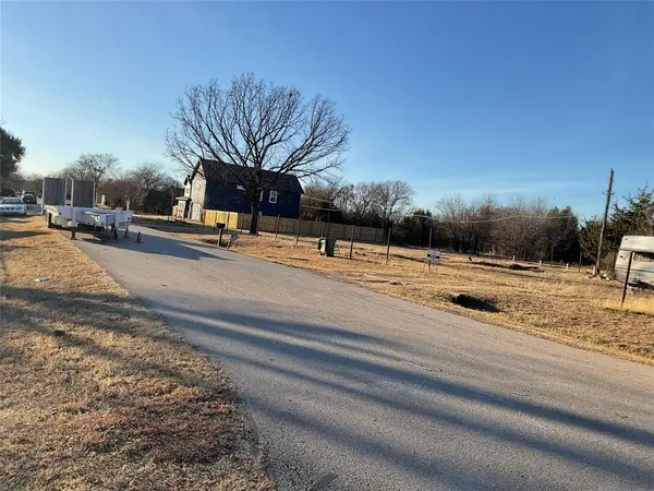 1111 Bell Street, Arlington, TX 76001