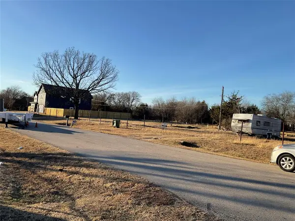 1111 Bell Street, Arlington, TX 76001