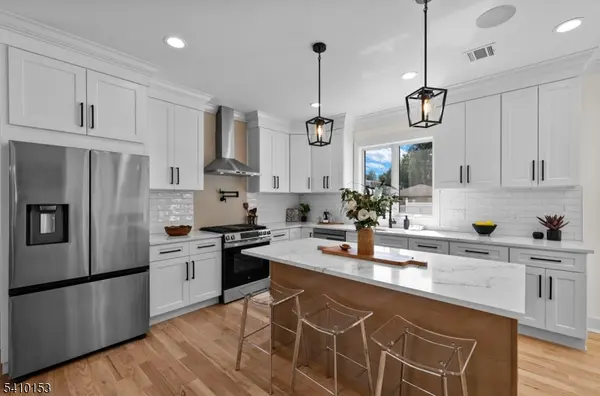 135 La Salle Ave, Clifton City, NJ 07013