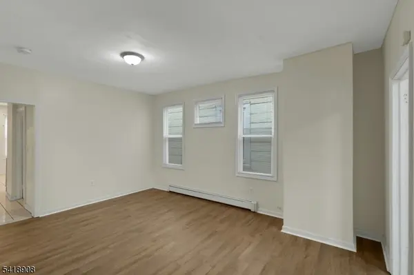 496 21St St, Apt 2 #2, Irvington Twp., NJ 07111