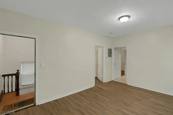 496 21St St, Apt 2 #2, Irvington Twp., NJ 07111