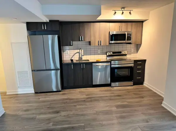 1010 Sandy Beach RD #413, Pickering, ON L1W 0C7