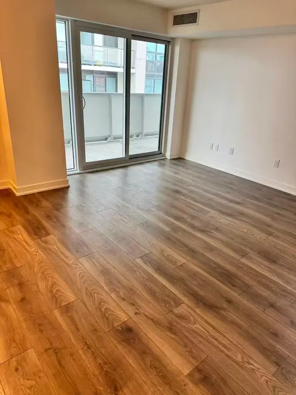 1010 Sandy Beach RD #413, Pickering, ON L1W 0C7