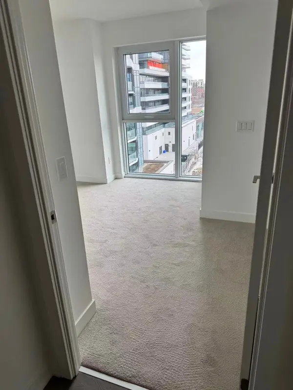 1010 Sandy Beach RD #413, Pickering, ON L1W 0C7