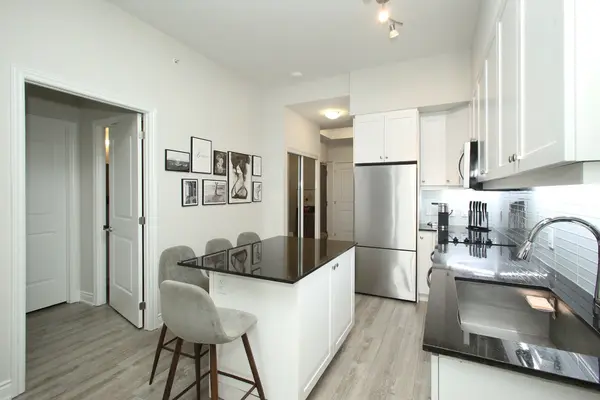 9618 Yonge ST #511, Richmond Hill, ON L4C 0X5