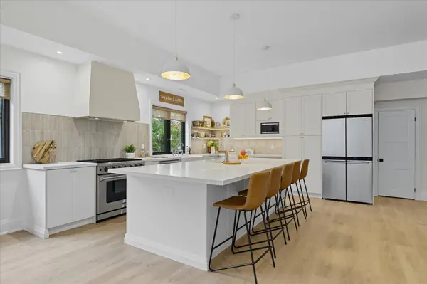 17 Mill ST, East Gwillimbury, ON L0G 1M0