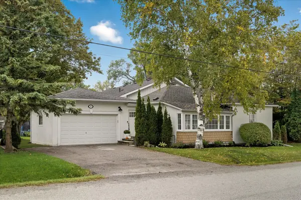 17 Mill ST, East Gwillimbury, ON L0G 1M0