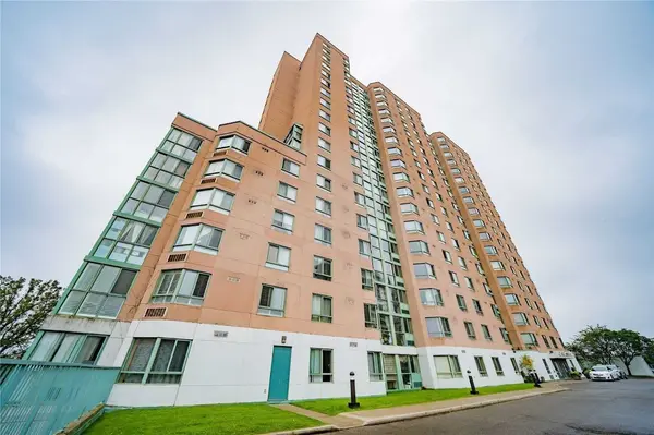 41 Markbrook LN #213, Toronto W10, ON M9V 5E6