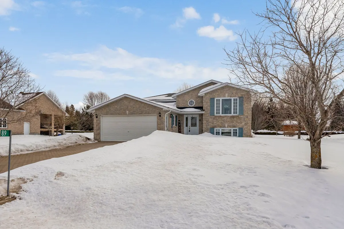 89 Rivercrest Dr. DR, Laurentian Valley, ON K8A 6W4