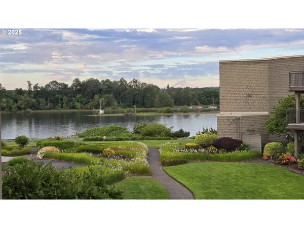 5624 S RIVERSIDE LN, Portland, OR 97239