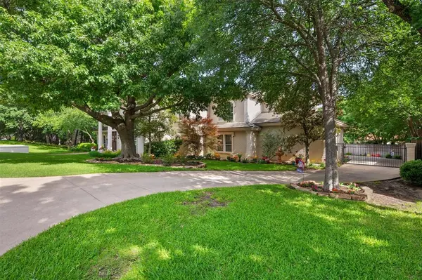 2007 Misty Creek Drive, Arlington, TX 76017