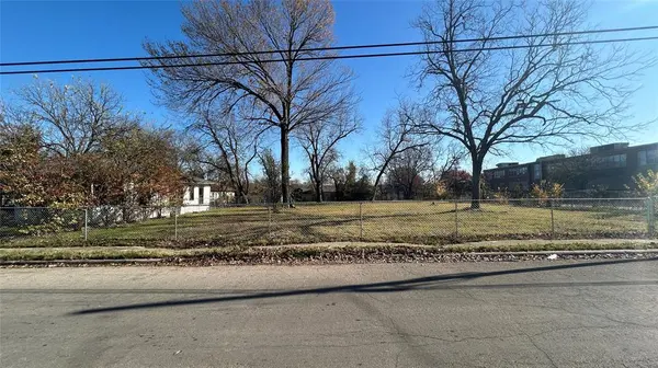 4302 Metropolitan Avenue, Dallas, TX 75210