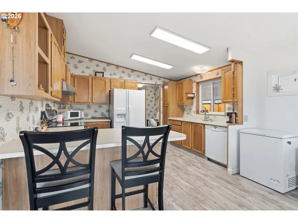 1800 LAKEWOOD CT #161, Eugene, OR 97402