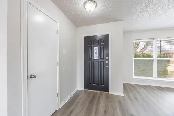 2201 Rockbluff Drive, Rowlett, TX 75088