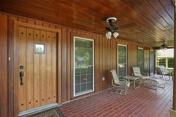 6561 Axton Lane, Dallas, TX 75214