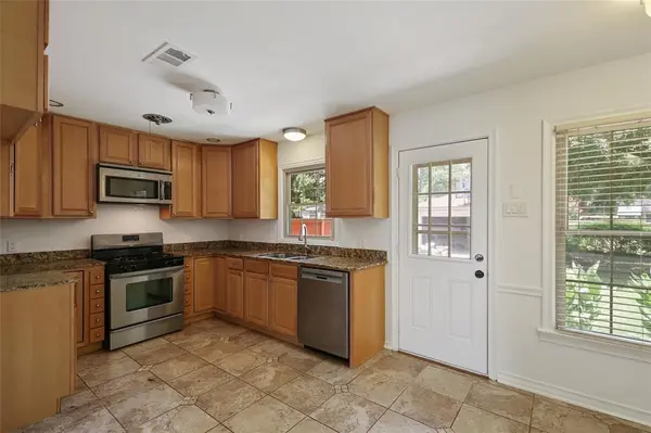 6561 Axton Lane, Dallas, TX 75214