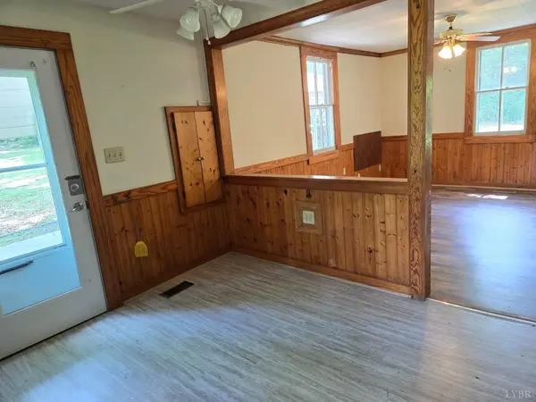 1545 Cumberland RD, Farmville, VA 23901