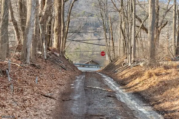 2046 Macopin Rd, West Milford Twp., NJ 07480