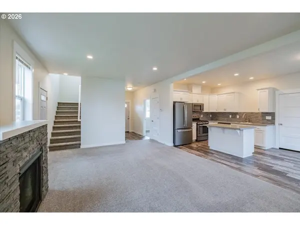 66 N 8TH ST, Lebanon, OR 97355