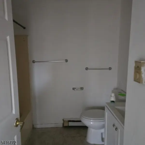 107 Chatfield Dr, Pequannock Twp., NJ 07444