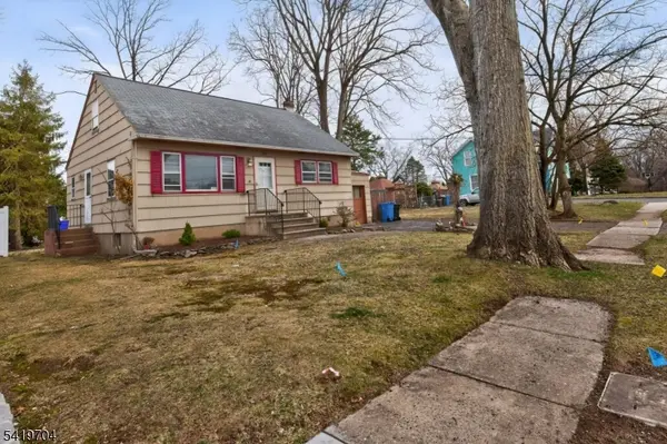 131 Martin Dr, South Plainfield Boro, NJ 07080