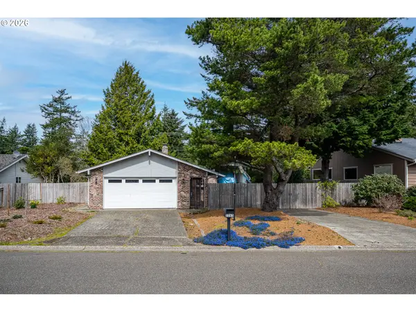 2265 24TH ST, Florence, OR 97439