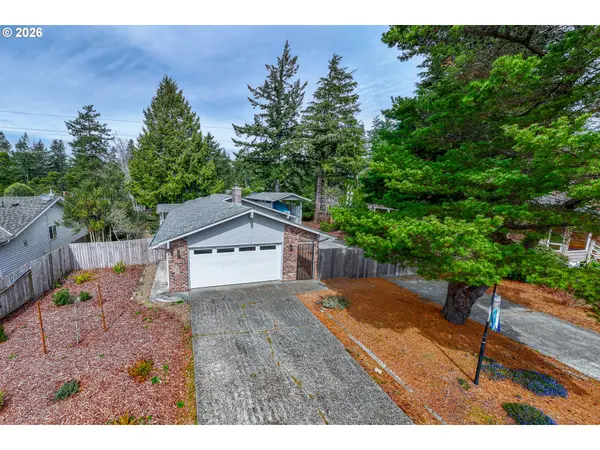 2265 24TH ST, Florence, OR 97439