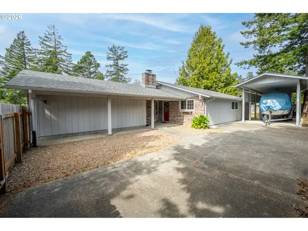 2265 24TH ST, Florence, OR 97439