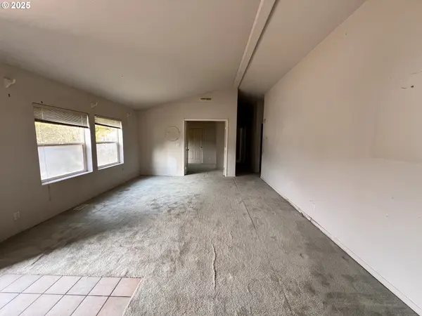 25482 E CEDAR GLEN LOOP, Welches, OR 97067