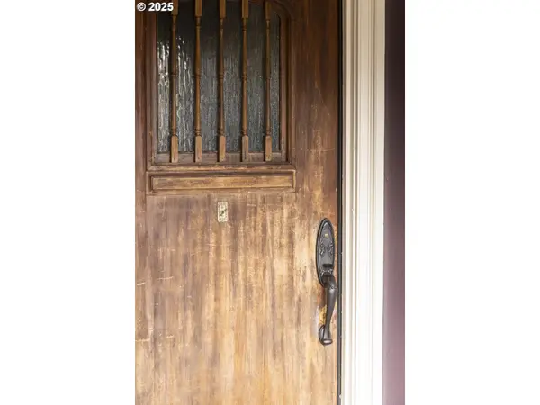 323 SE COWLS ST, Mc Minnville, OR 97128