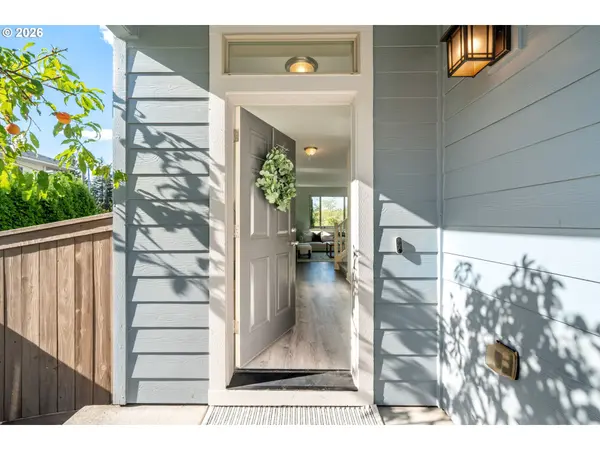 3351 NW GRASS VALLEY DR, Camas, WA 98607