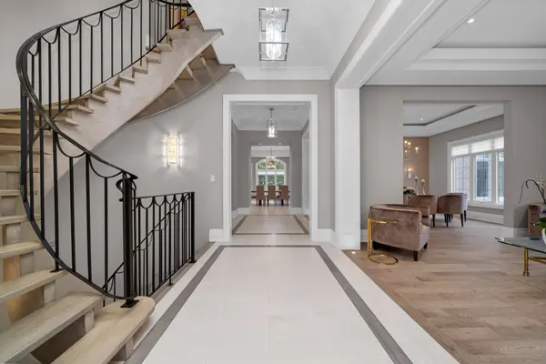 34 Rosebud CT, Vaughan, ON L0J 1C0