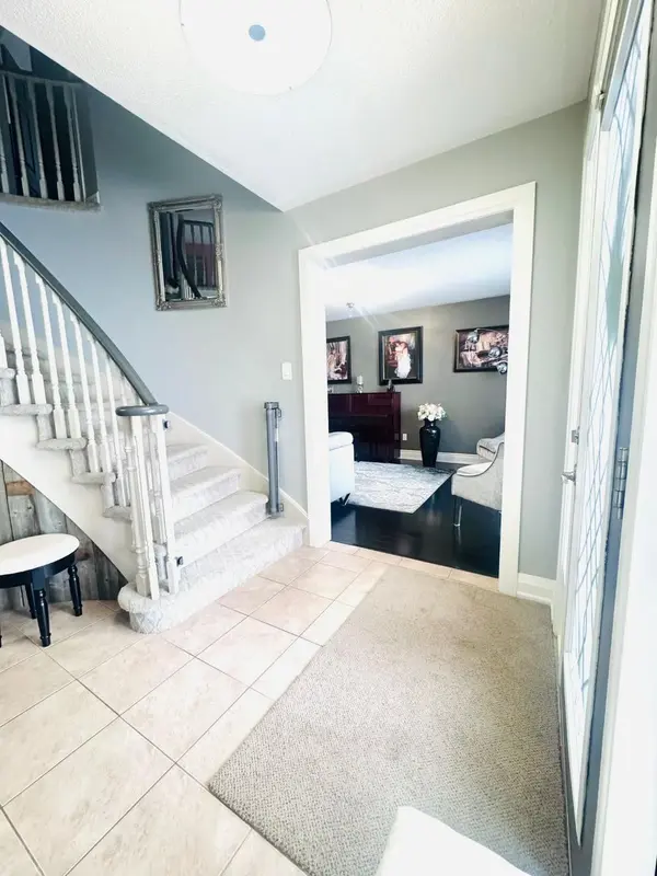 25 Jagges DR, Barrie, ON L4N 0W9