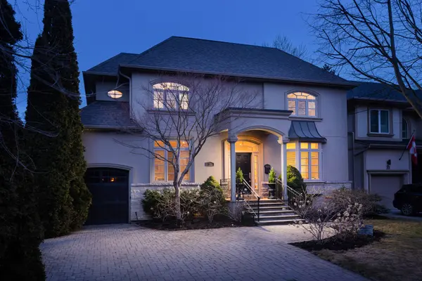 31 Gardenvale RD, Toronto W07, ON M8Z 4C2
