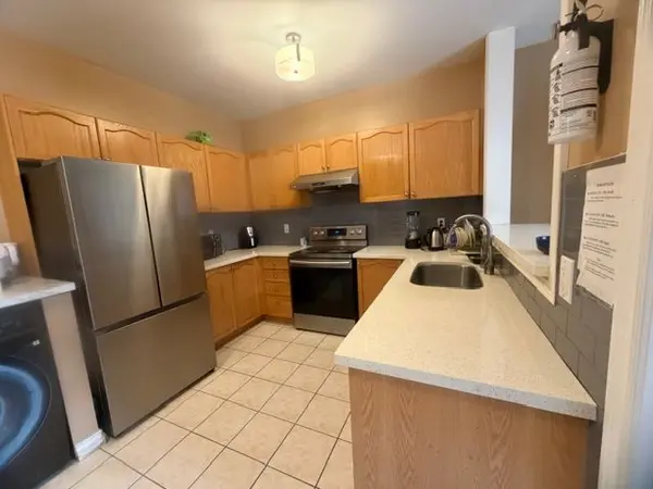 110 Pantomine BLVD #Main, Brampton, ON L6Y 5P1