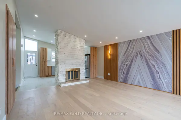 15 Athlone AVE, Brampton, ON L6T 2N5