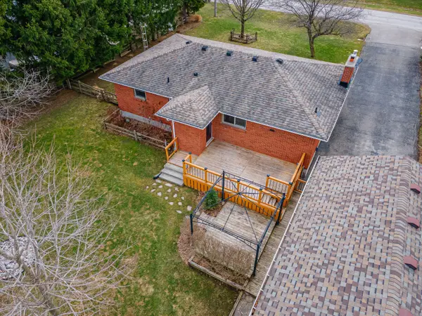 8 East Williams ST, North Middlesex, ON N0M 1A0