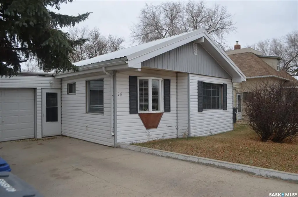 207 3rd AVENUE W, Kindersley, SK S0L 1S0