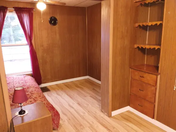 615 Park Street, Warren, IL 61087