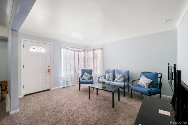 7739 Rosedale BLVD, Allen Park, MI 48101